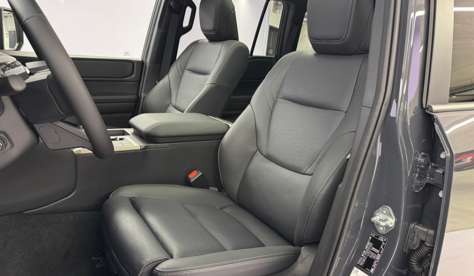 TOYOTA Land Cruiser 2.8 D 230 Invincible AWD