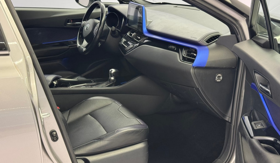 TOYOTA C-HR Hybrid 1.8 First Edition