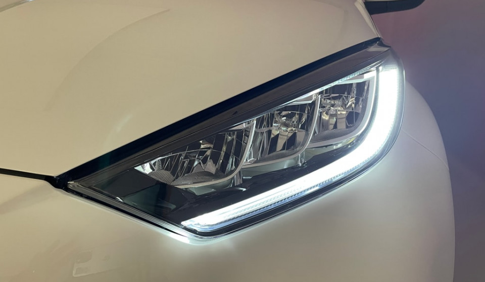 TOYOTA Yaris Hybrid 1.5 Trend