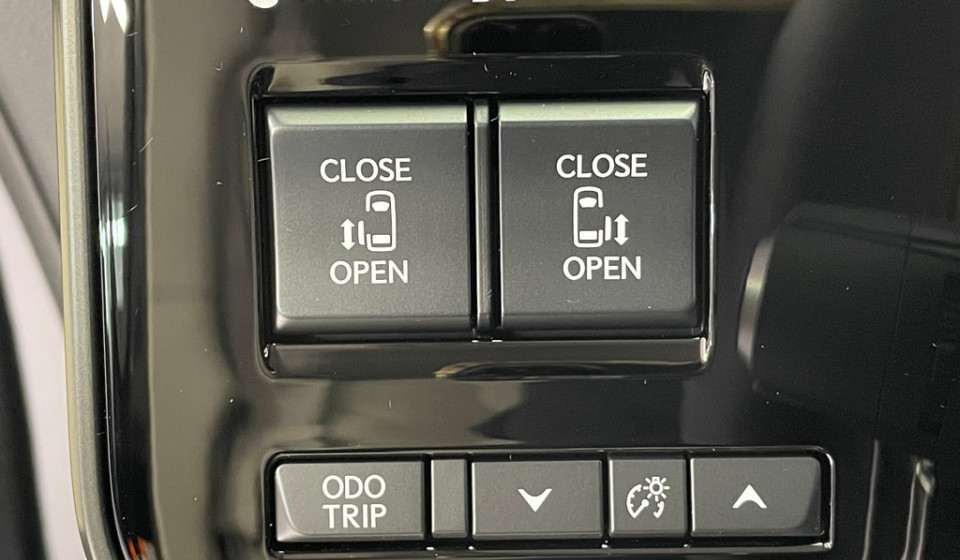 LEXUS LM 350h VIP E-FOUR Voll-Hybrid