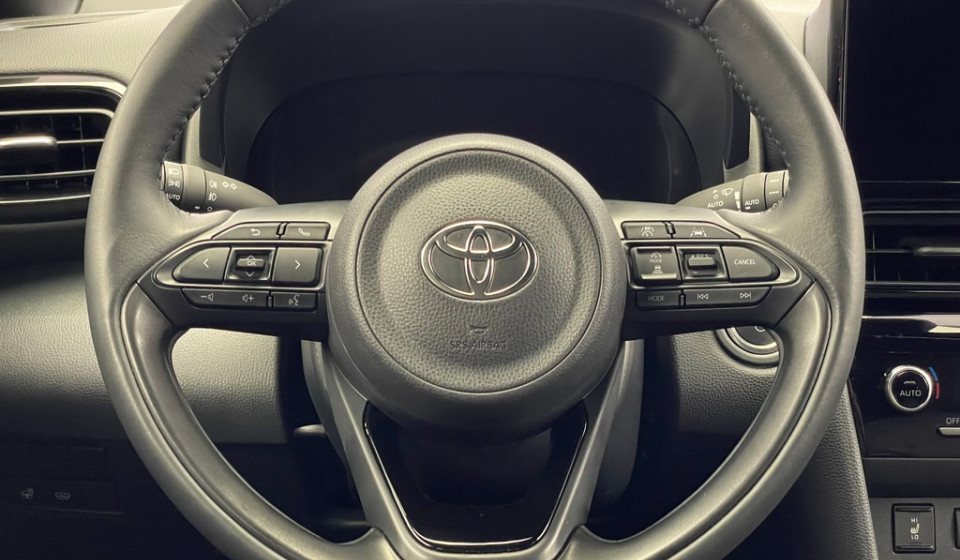 TOYOTA Yaris Cross Hybrid 1.5 Trend AWD-i