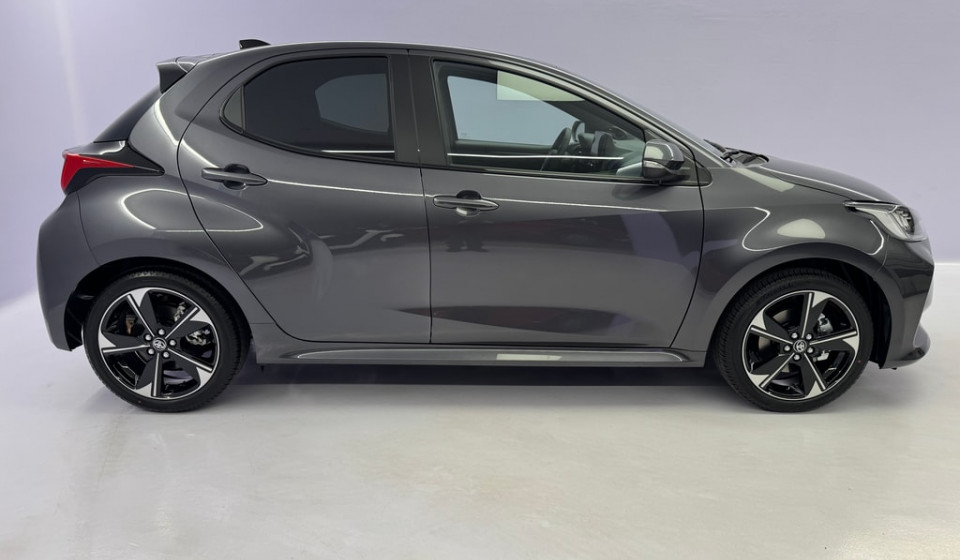 TOYOTA Yaris Hybrid 1.5 Premium