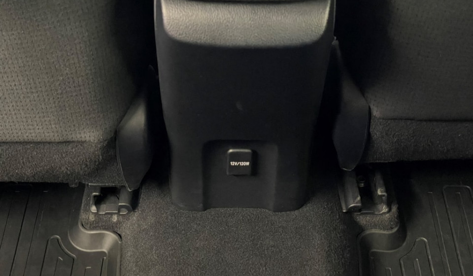 TOYOTA Prius Hybrid 1.8 Sol