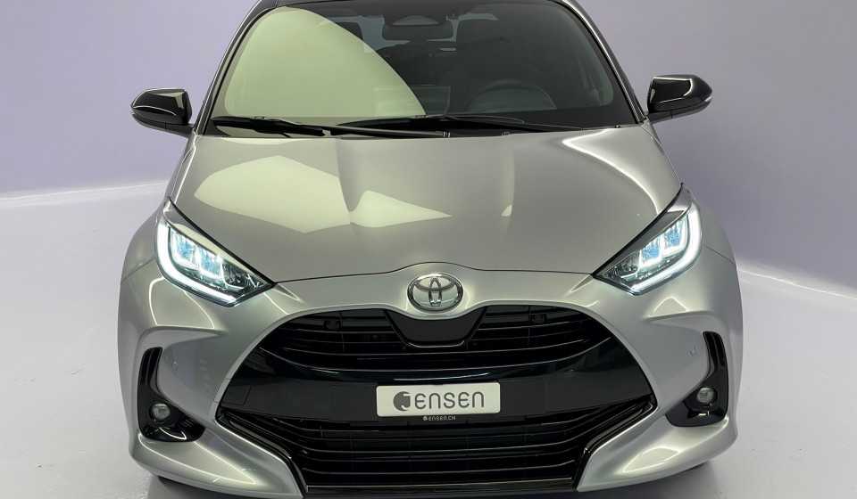 TOYOTA Yaris Hybrid 1.5 Premiere Edition