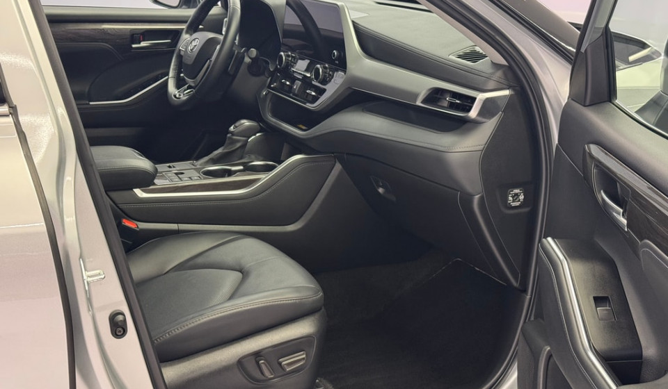 TOYOTA Highlander Hybrid 2.5 Premium AWD-i