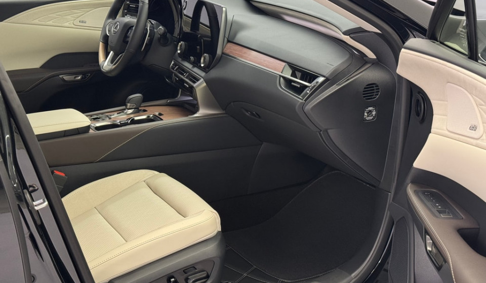 LEXUS RX 450h+ Excellence E-FOUR Plug-in-Hybrid