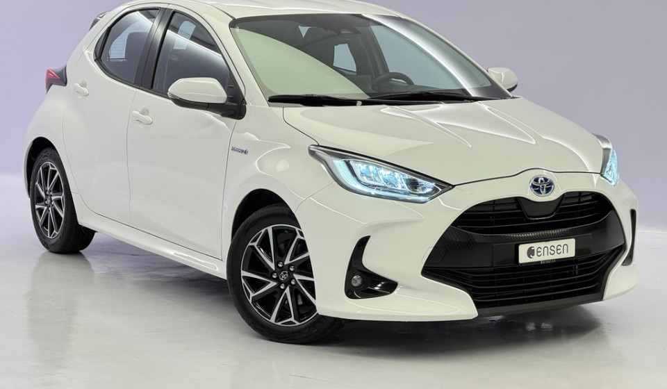 TOYOTA Yaris Hybrid 1.5 Trend
