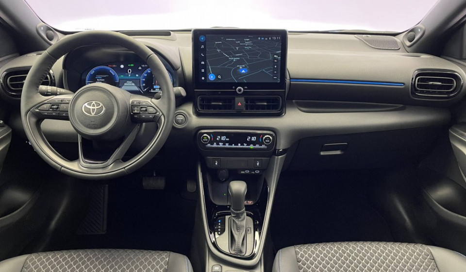TOYOTA Yaris Hybrid 1.5 Premiere Edition