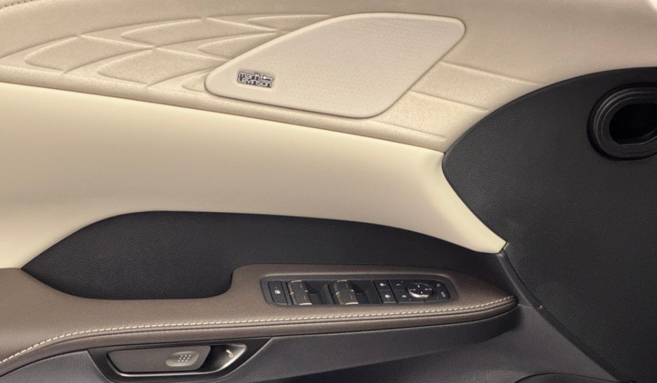 LEXUS RX 450h+ Excellence E-FOUR Plug-in-Hybrid