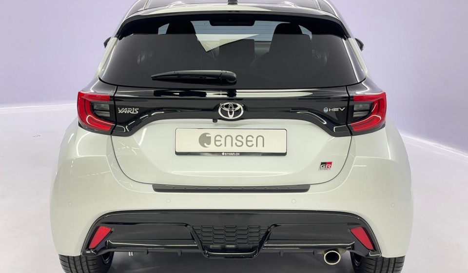 TOYOTA Yaris Hybrid 1.5 GR Sport