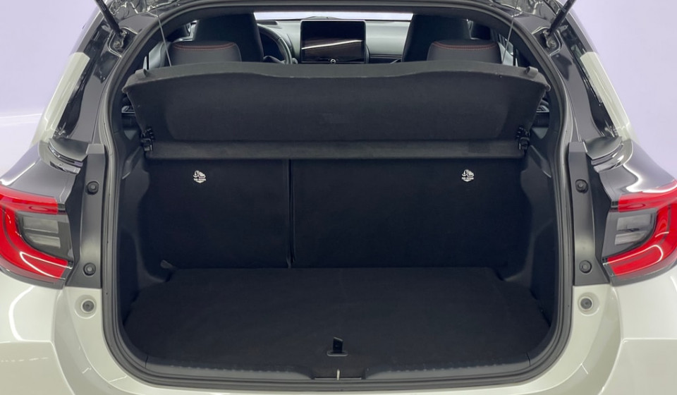 TOYOTA Yaris Hybrid 1.5 GR Sport