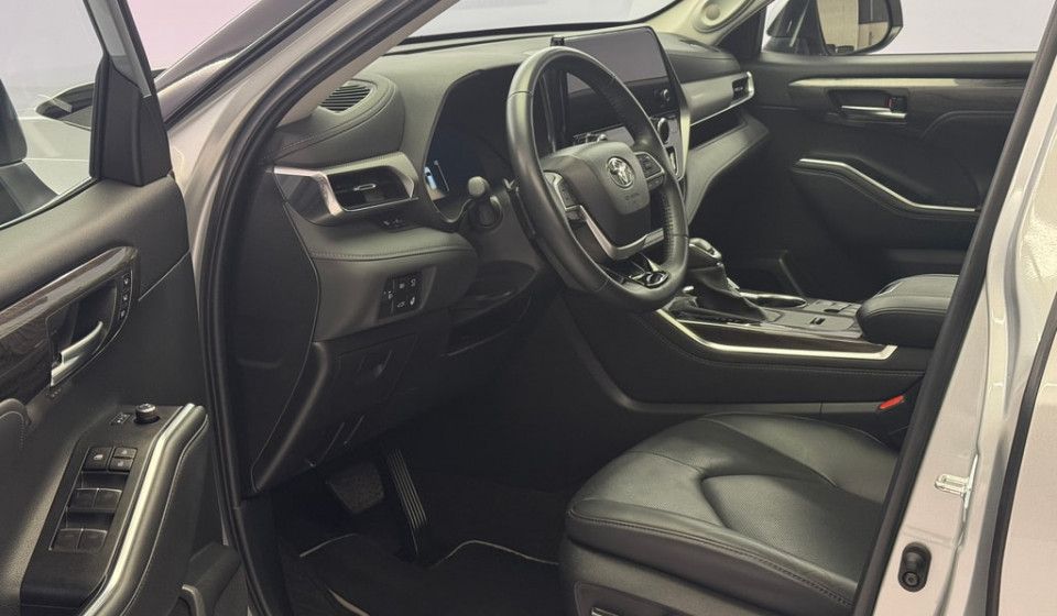 TOYOTA Highlander Hybrid 2.5 Premium AWD-i