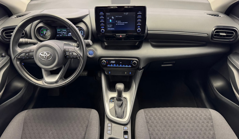 TOYOTA Yaris Hybrid 1.5 Trend