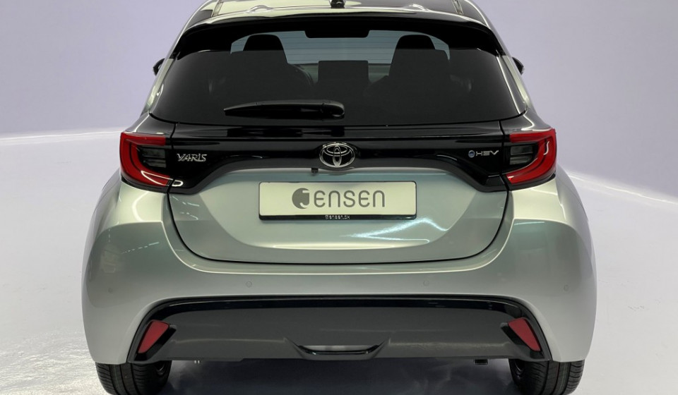TOYOTA Yaris Hybrid 1.5 Premiere Edition