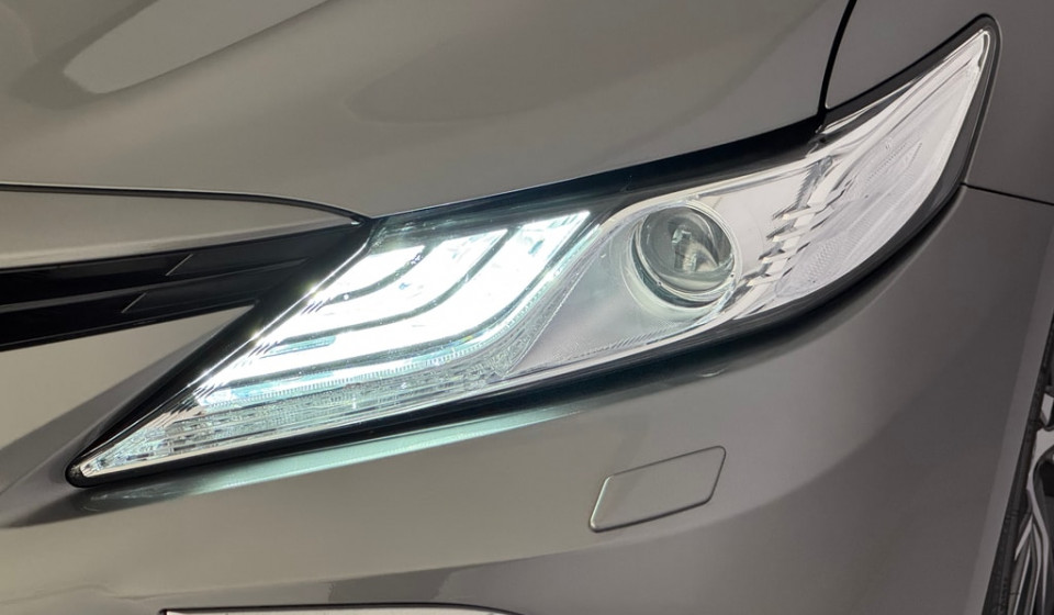 TOYOTA Camry Hybrid 2.5 Premium