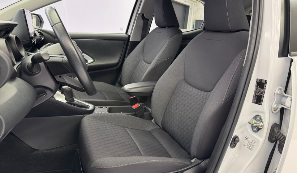 TOYOTA Yaris Hybrid 1.5 Trend
