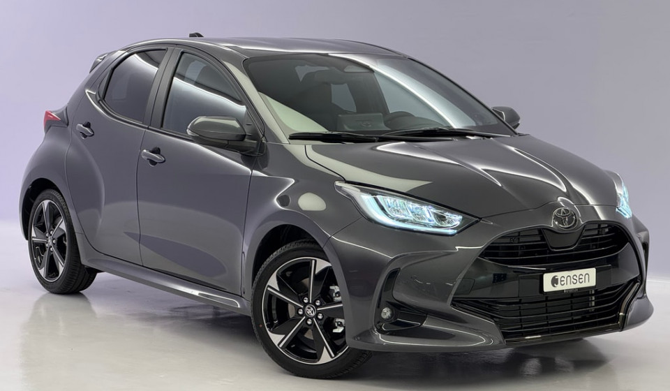 TOYOTA Yaris Hybrid 1.5 Premium