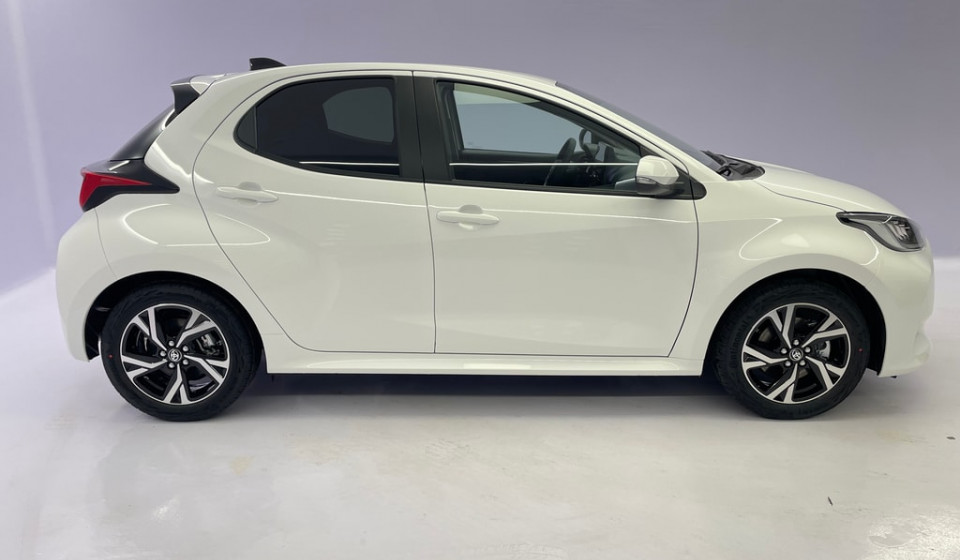 TOYOTA Yaris Hybrid 1.5 Trend