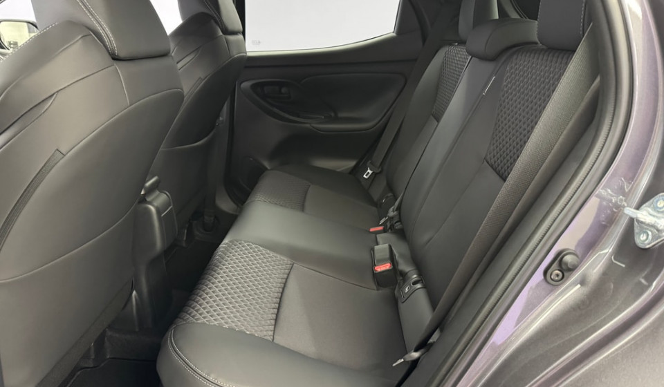 TOYOTA Yaris Hybrid 1.5 Premium