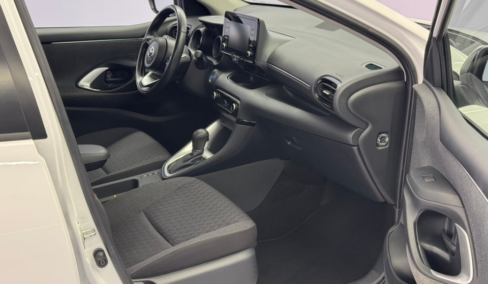 TOYOTA Yaris Hybrid 1.5 Trend