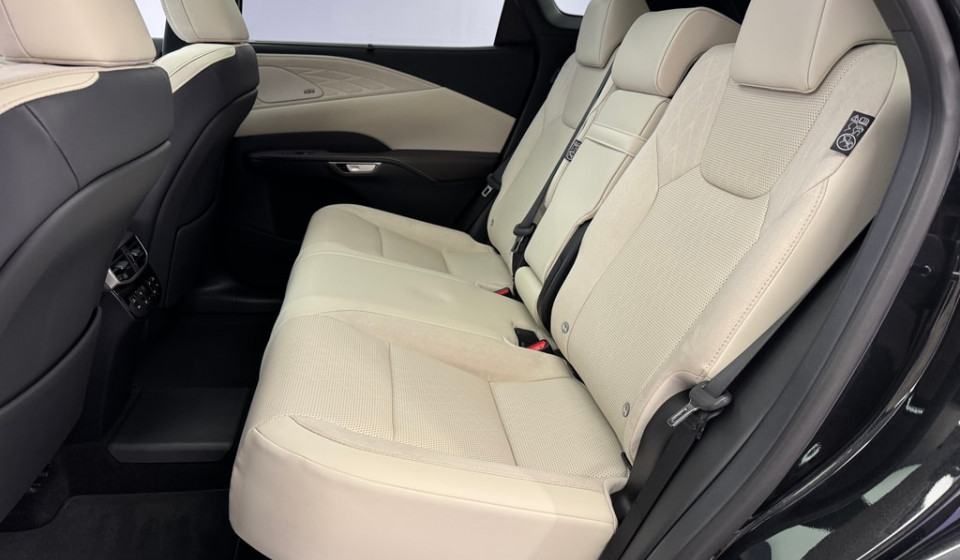 LEXUS RX 450h+ Excellence E-FOUR Plug-in-Hybrid